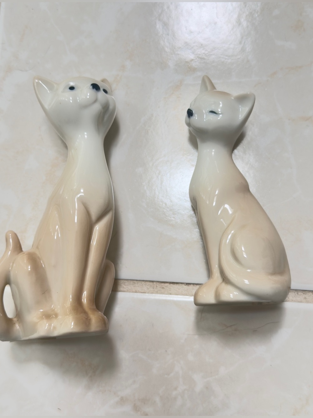 2 Ceramic kitty cat Figurines by Otagiri made in Japan.